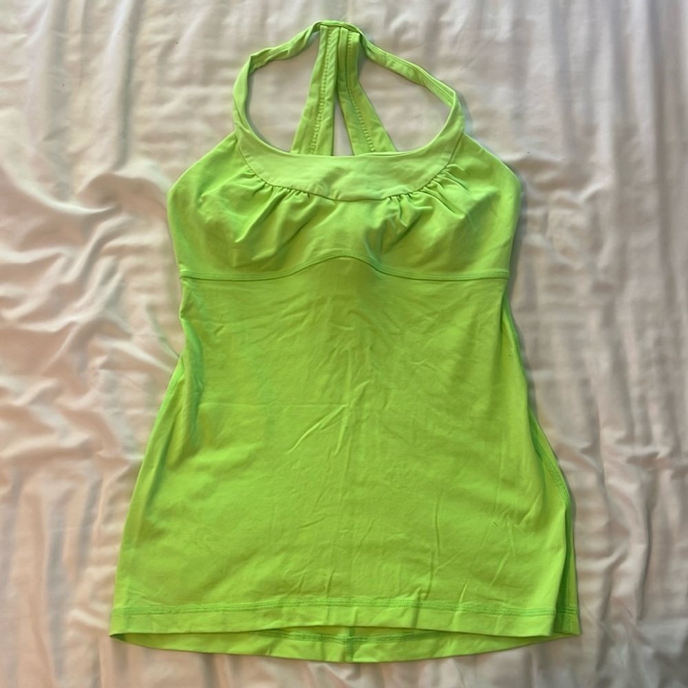 Lululemon sports tank with built in bra